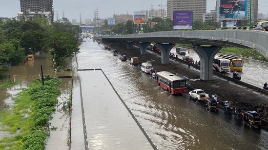 The Maharashtra government, BrihanMumbai Municipal Corporation (BMC) and the North Konkan districts of Palghar, Thane and Raigad are on alert.(Pratik Chorge/HT Photo) The Maharashtra government, BrihanMumbai Municipal Corporation (BMC) and the North Konkan districts of Palghar, Thane and Raigad are on alert.(Pratik Chorge/HT Photo)