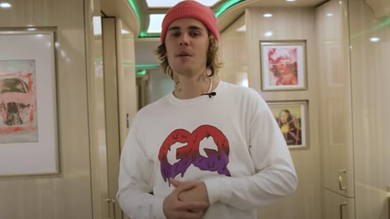 Justin Bieber gives fans a tour of his tour bus.(Instagram/justinbieber)