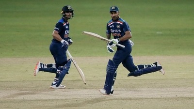 Cricket - First One Day International - Sri Lanka v India - R. Premadasa International Cricket Stadium, Colombo, Sri Lanka - July 18, 2021 India's Shikhar Dhawan and Ishan Kishan in action as they run between the wickets REUTERS/Dinuka Liyanawatte (REUTERS)