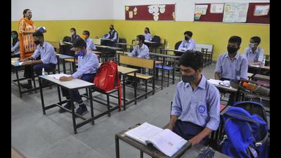 Students attending a class at Government Senior Secondary School, Sector 33, in Chandigarh on Monday. (Keshav Singh/HT) Students attending a class at Government Senior Secondary School, Sector 33, in Chandigarh on Monday. (Keshav Singh/HT)