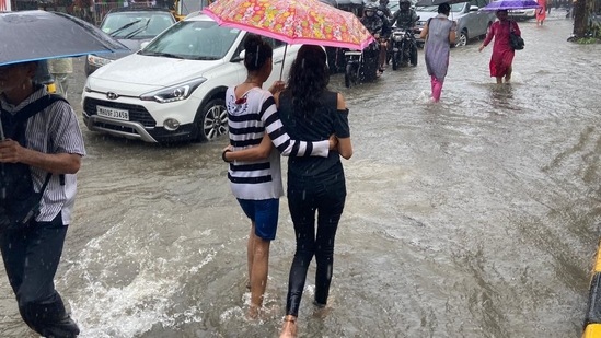 Bhandup experienced water logging following heavy rainfall (Pratik Chorge/ HT Photo)