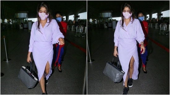 Janhvi Kapoor, who was last seen in Roohi with Rajkummar Rao and Varun Sharma, carried her Goyard bag with her lilac look. The star's future projects include Anand L Rai's Good Luck Jerry, Dostana 2, and Karan Johar's period drama Takht.(Varinder Chawla)