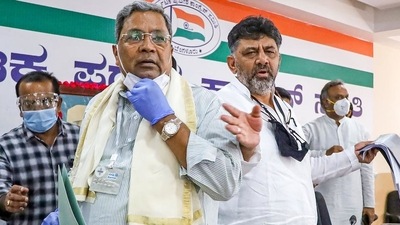 S Siddaramaiah and DK Shivakumar are said to be locked in a power tussle in Karnataka. (PTI) S Siddaramaiah and DK Shivakumar are said to be locked in a power tussle in Karnataka. (PTI)