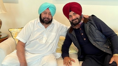 File photo of Punjab CM Amarinder Singh with Punjab Congress chief Navjot Singh Sidhu. (ANI)