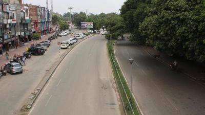 Greater Mohali Area Development Authority will widen the road starting from Phase-7 light point to Phase-11 light point. (HT FILE) Greater Mohali Area Development Authority will widen the road starting from Phase-7 light point to Phase-11 light point. (HT FILE)