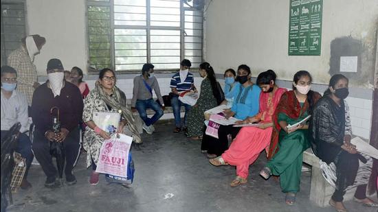 Patients left high and dry as doctors and nurses suspended OPD services at the civil hospital in Ludhiana on Tuesday. (Harsimar Pal Singh/HT)
