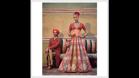 Accessorise the back of your hair with some flowers, hair, jewellery or embroidery pieces for classic look (Photo: Instagram/Sabyasachi) Accessorise the back of your hair with some flowers, hair, jewellery or embroidery pieces for classic look (Photo: Instagram/Sabyasachi)