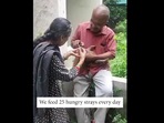 The image shows the elderly couple taking care of stray dogs.(Instagram/@humansofbombay) The image shows the elderly couple taking care of stray dogs.(Instagram/@humansofbombay)