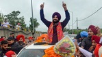 Newly appointed Punjab Pradesh Congress Committee president Navjot Singh Sidhu being welcomed by his supporters during his visit to Amritsar.(PTI) Newly appointed Punjab Pradesh Congress Committee president Navjot Singh Sidhu being welcomed by his supporters during his visit to Amritsar.(PTI)