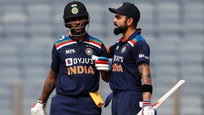 Virat Kohli(R) tweeted after India's stunning win in 2nd ODI against Sri Lanka (REUTERS)