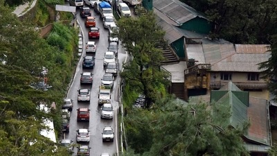 Traffic congestion at Lakkar Bazar-Old bus stand road, Shimla in Himachal Pradesh. Photo by Deepak Sansta / Hindustan Times Traffic congestion at Lakkar Bazar-Old bus stand road, Shimla in Himachal Pradesh. Photo by Deepak Sansta / Hindustan Times