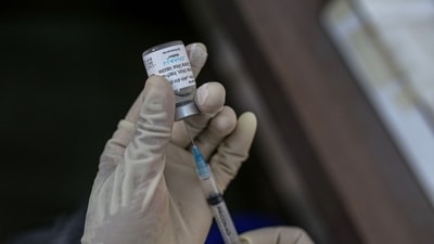 The Capital saw only 25,985 doses -- 4,360 doses of Covishield and 21,625 doses of Covaxin -- administered on Monday. (Bloomberg) The Capital saw only 25,985 doses -- 4,360 doses of Covishield and 21,625 doses of Covaxin -- administered on Monday. (Bloomberg)