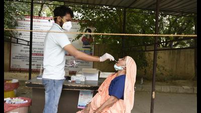 At present, many regions of the country are logging numbers last seen in February. That is when India became complacent. It must not make the same mistake again since this time, if it is able to drive up vaccination rates, the country may well be in the home stretch of the war against Covid-19. (HTPhoto)
