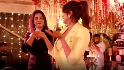 Janhvi Kapoor and her aunt Maheep Kapoor were spotted together at an event In Bangalore. Janhvi Kapoor and her aunt Maheep Kapoor were spotted together at an event In Bangalore.