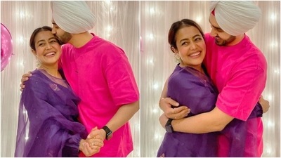 Eid Mubarak: Neha Kakkar in purple cotton kurta looks chic with Rohanpreet Singh (Instagram/@nehakakkar) Eid Mubarak: Neha Kakkar in purple cotton kurta looks chic with Rohanpreet Singh (Instagram/@nehakakkar)