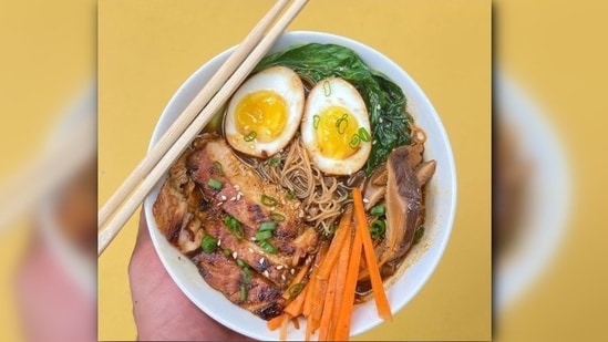 Ramen makeover: Make your ramen interesting and nutritious by adding vegetables and meat of your choice. Don't forget to top it with some spring onions and white sesame seeds.(Instagram/@ceriselifestyle.in)
