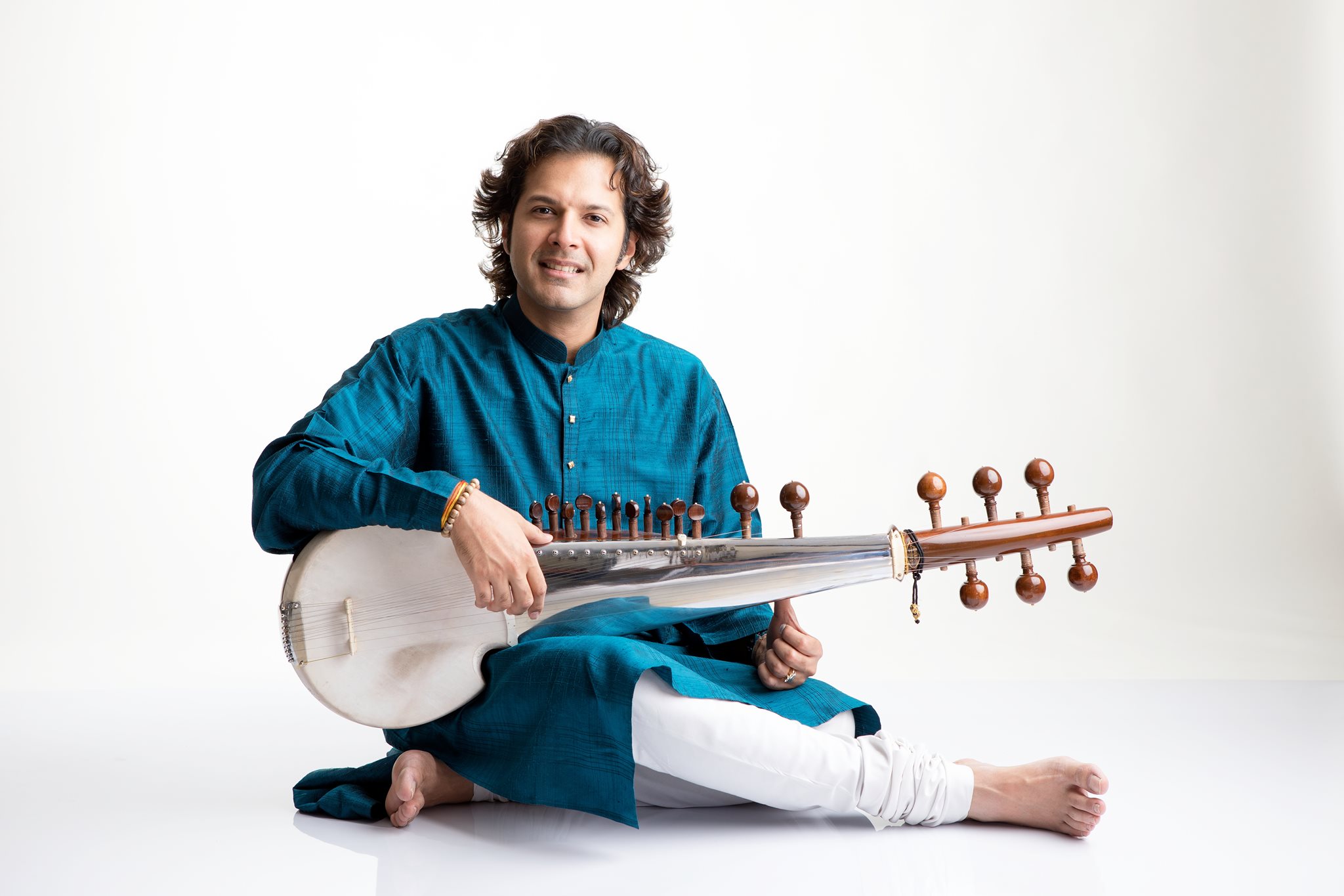 Sarod maestro Ayaan Ali Bangash Sarod maestro Ayaan Ali Bangash