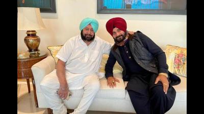 Chief minister Capt Amarinder Singh and former minister Navjot Singh Sidhu in Chandigarh in March. The two have been at loggerheads for the past few months, with the Amritsar East MLA attacking the CM over the desecration cases. (HT file photo/HT) Chief minister Capt Amarinder Singh and former minister Navjot Singh Sidhu in Chandigarh in March. The two have been at loggerheads for the past few months, with the Amritsar East MLA attacking the CM over the desecration cases. (HT file photo/HT)