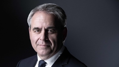 Xavier Bertrand poses during a photo session in Paris on July 1, 2021. (Joel Saget / AFP) Xavier Bertrand poses during a photo session in Paris on July 1, 2021. (Joel Saget / AFP)