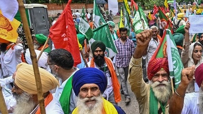 Delhi lieutenant-governor Anil Baijal granted permission on the condition that only a maximum of 200 protestors will be allowed till August 9. A series of demonstrations will be held by the Samyukta Kisan Morcha (SKM), an umbrella body of protesting farm unions. Protesting farmers were asked to provide an affidavit declaring that all Covid-19 norms will be followed and that the movement will be peaceful. (Money Sharma/AFP) Delhi lieutenant-governor Anil Baijal granted permission on the condition that only a maximum of 200 protestors will be allowed till August 9. A series of demonstrations will be held by the Samyukta Kisan Morcha (SKM), an umbrella body of protesting farm unions. Protesting farmers were asked to provide an affidavit declaring that all Covid-19 norms will be followed and that the movement will be peaceful. (Money Sharma/AFP)