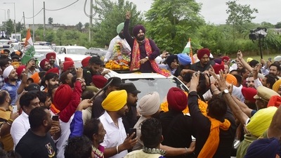 Newly appointed Punjab Congress president Navjot Singh Sidhu during a roadshow in Amritsar on Tuesday. (HT_PRINT) Newly appointed Punjab Congress president Navjot Singh Sidhu during a roadshow in Amritsar on Tuesday. (HT_PRINT)