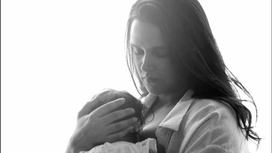 Neha Dhupia with Mehr(Instagram) Neha Dhupia with Mehr(Instagram)