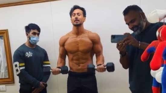 Tiger Shroff shared a video showing his preparation for Heropanti 2.