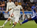 Karim Benzema (L) tests positive for Covid-19, delays start with Real Madrid