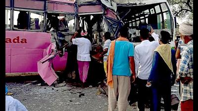 3 Cong workers killed, nine injured in Moga road mishap 3 Cong workers killed, nine injured in Moga road mishap