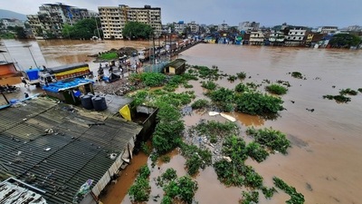 Heavy rains led to the Kamvari river overflowing, resulting in homes being flooded in the Nadi Naka area in Bhiwandi, Thane on July 23. Chiplun and Khed in Ratnagiri district were the worst-affected, as floodwater from Vasisthi river and the discharge of water from Koyana dam submerged several areas, HT reported. (Praful Gangurde / HT Photo) Heavy rains led to the Kamvari river overflowing, resulting in homes being flooded in the Nadi Naka area in Bhiwandi, Thane on July 23. Chiplun and Khed in Ratnagiri district were the worst-affected, as floodwater from Vasisthi river and the discharge of water from Koyana dam submerged several areas, HT reported. (Praful Gangurde / HT Photo)