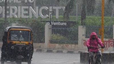The total rainfall this month stands at 1,040mm and this is the fourth successive year where rains in July have breached the 1000mm-mark. (Vijay Bate/HT Photo)