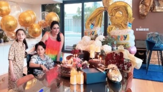 Maanayata Dutt celebrates her birthday with twins Iqra and Shahraan. Maanayata Dutt celebrates her birthday with twins Iqra and Shahraan.