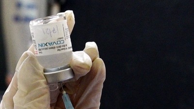 A day after Bharat Biotech distanced itself from its Brazil partner, its clinical trial in the country got suspended. (Arvind Yadav/HT PHOTO) A day after Bharat Biotech distanced itself from its Brazil partner, its clinical trial in the country got suspended. (Arvind Yadav/HT PHOTO)
