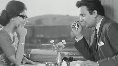 Nayak: The Hero (1966): Directed by the great filmmaker, Satyajit Ray, 'Nayak' revolves around a matinee idol on a 24-hour train journey from Kolkata to Delhi to receive a national award. It is believed that Ray wrote the script keeping Kumar in mind. (Film screenshot) Nayak: The Hero (1966): Directed by the great filmmaker, Satyajit Ray, 'Nayak' revolves around a matinee idol on a 24-hour train journey from Kolkata to Delhi to receive a national award. It is believed that Ray wrote the script keeping Kumar in mind. (Film screenshot)