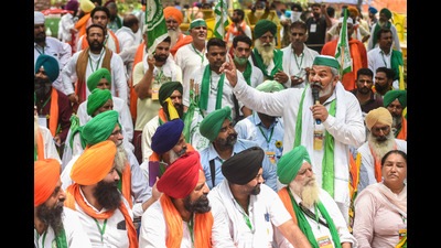 Farmer protesting during a ‘Kisan Sansad’ at Jantar Mantar. (HT File)