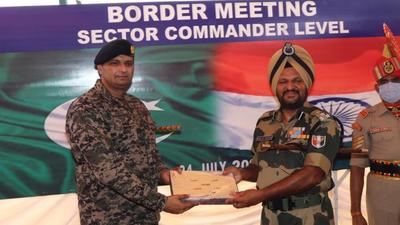 A Sector Commander level meeting between Border Security Force (BSF) and Pakistan Rangers in Suchetgarh area on Saturday. The Indian delegation was led by Surjit Singh, DIG, of the BSF while the Pak delegation was led by Brig Murad Hussain. (HT FILE) A Sector Commander level meeting between Border Security Force (BSF) and Pakistan Rangers in Suchetgarh area on Saturday. The Indian delegation was led by Surjit Singh, DIG, of the BSF while the Pak delegation was led by Brig Murad Hussain. (HT FILE)
