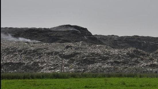 Over 1,100 metric tonnes of waste is generated in the city and dumped at the main site everyday. (Representative photo)