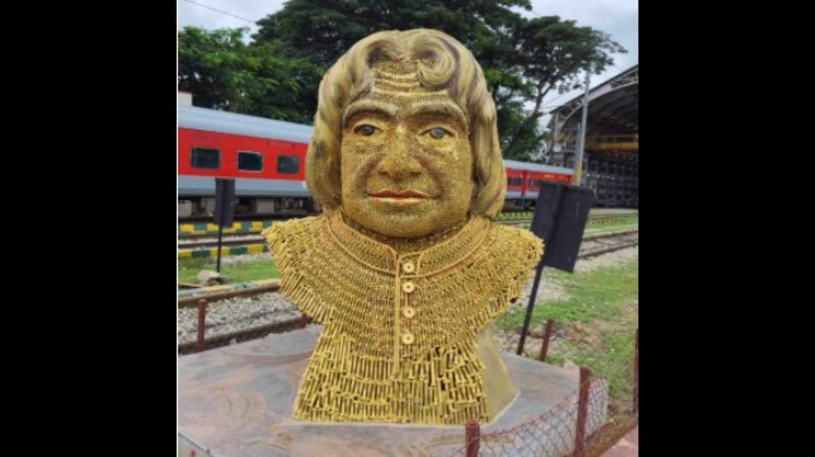 APJ Abdul Kalam’s bust entirely made of scrap installed by Indian Railways