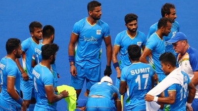 Tokyo 2020 Olympics - Hockey - Men's Pool A - India v Australia - Oi Hockey Stadium, Tokyo, Japan - July 25, 2021. Players of India during a timeout. REUTERS/Bernadett Szabo (REUTERS)