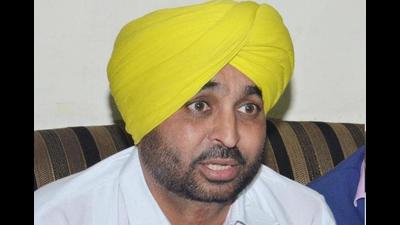 Mann slams Tomar’s remarks against farmers