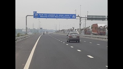 Newly constructed Delhi- Meerut Expressway Newly constructed Delhi- Meerut Expressway