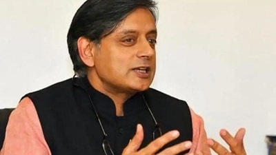 Shashi Tharoor took to Twitter to share a post on description of bhelpuri. (HT Photo) Shashi Tharoor took to Twitter to share a post on description of bhelpuri. (HT Photo)