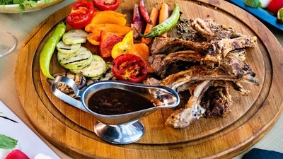 Avoid purine-rich foods: Purines found in certain foods can break down and produce uric acid when consumed. These foods include sardines, mussels, high-fat foods, sugar foods, beverages etc. (Unsplash) Avoid purine-rich foods: Purines found in certain foods can break down and produce uric acid when consumed. These foods include sardines, mussels, high-fat foods, sugar foods, beverages etc. (Unsplash)