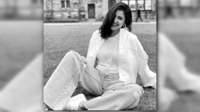 The actor was all smiles as she posed in stylish yet comfy streetwear. (Instagram/@anushkasharma) The actor was all smiles as she posed in stylish yet comfy streetwear. (Instagram/@anushkasharma)