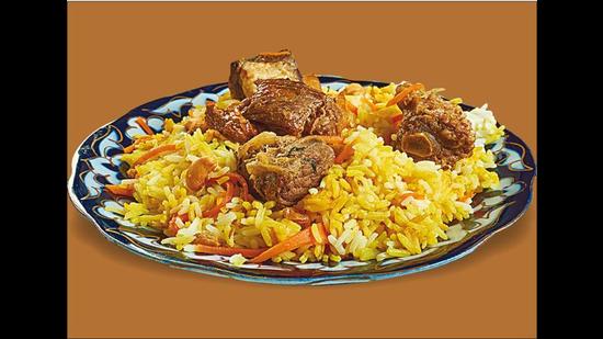 Chicken pulao gets its flavour from yakhni and does not use fried onions, unlike biryani which depends on spices Chicken pulao gets its flavour from yakhni and does not use fried onions, unlike biryani which depends on spices