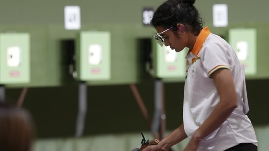 Tokyo: India's Yashaswini Singh Deswal during the 10m Air Pistol Women's Qualification at the Summer Olympics 2020, in Tokyo, Sunday, July 25, 2021. Deswal failed to qualify for the finals. (PTI Photo/Gurinder Osan)(PTI07_25_2021_000031A)(PTI)