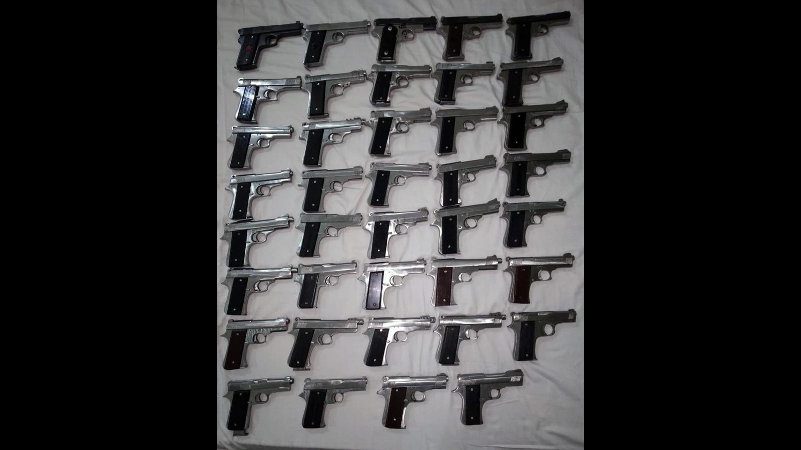 Desmantelan red ilegal de armas con marketing digital en Gwalior