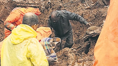 Search and rescue operations were still on at the site of the landslide site in Taliye, Mahad, on Sunday. (HT PHOTO) Search and rescue operations were still on at the site of the landslide site in Taliye, Mahad, on Sunday. (HT PHOTO)