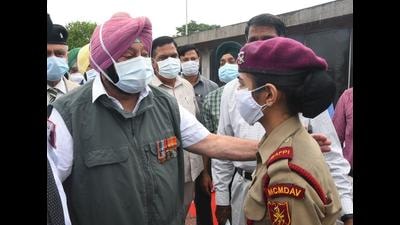Punjab chief minister Capt Amarinder Singh meeting NCC cadets.