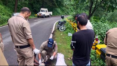 A joint team of Delhi Police and Nainital Police found the body of the 26-year-old Delhi woman who was allegedly murdered by her husband in Nainital. HT (HT Photo) A joint team of Delhi Police and Nainital Police found the body of the 26-year-old Delhi woman who was allegedly murdered by her husband in Nainital. HT (HT Photo)